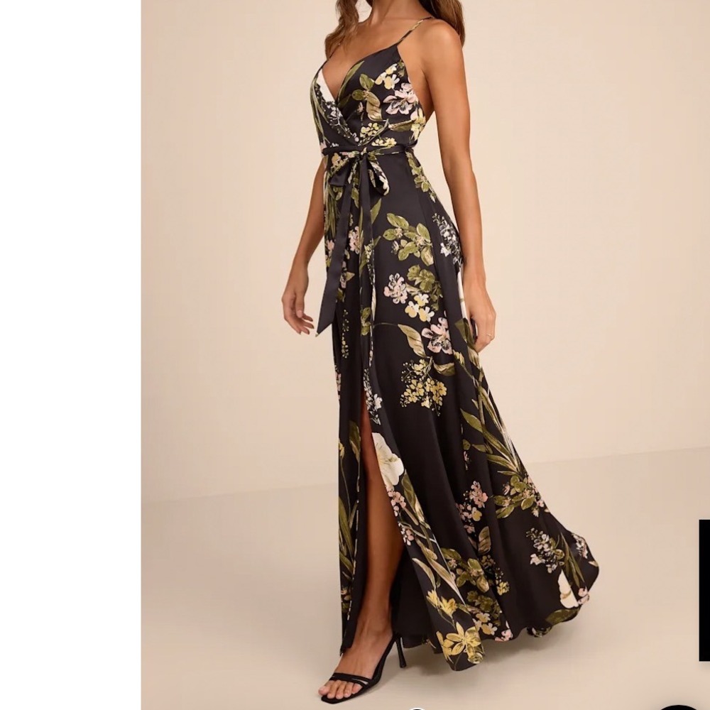 Lulu's Black Floral Maxi Dress with slit. Size medium